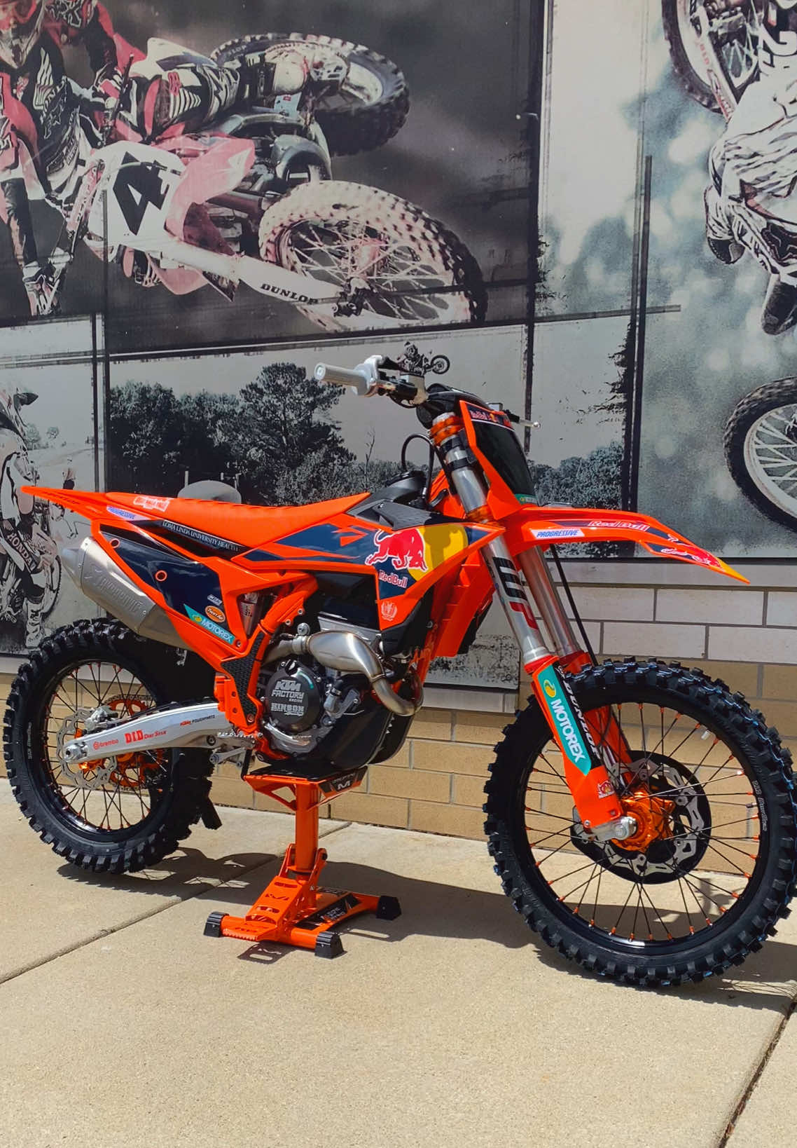 2025 KTM 250sxf factory edition #ktm #husqvarna #gasgas #ktm250sxf #ktmfactoryedition #michigan #magicracing #moto #mototok #motocross #supercross #smx #fyp #viral 