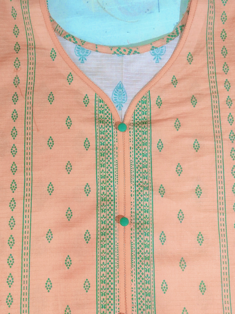 #Neck #design #collar #cutting #tailor #sewing #stitching #fashion #botique #J. #bonanza #calza #khaadi #gul_ahmad #ghulam #murtaza #mastar 