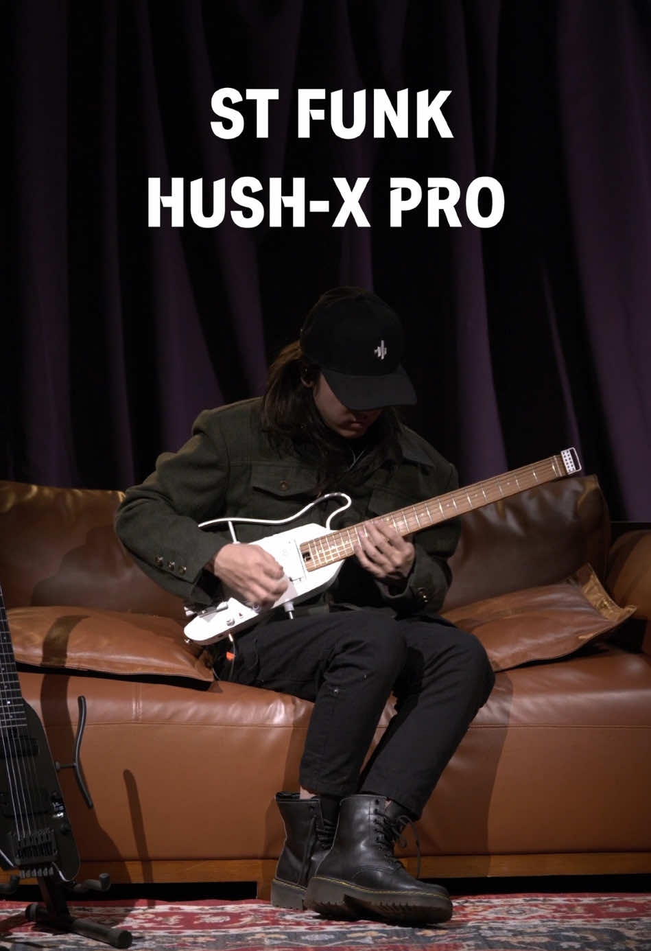 Does your guitar come with a built-in wah effect? The HUSH-X Pro’s auto-wah feature instantly switches you to funky mode—get in the groove and party on! 🎸🔥#DonnerMusic #electricguitar #guitartok #hushxpro #guitarist 