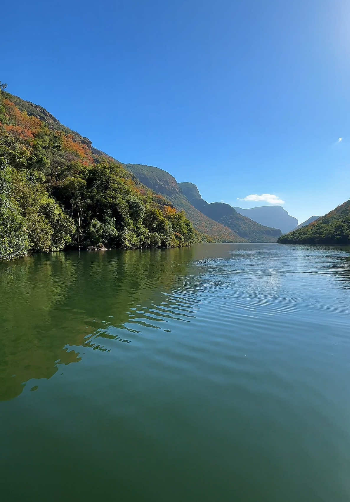 Blyde Canyon Boat Cruise #citybreakcribs #southafrica #blydecanyon #boatcruise #explore #limpopo #tourism #safari #PlacesToVisit 
