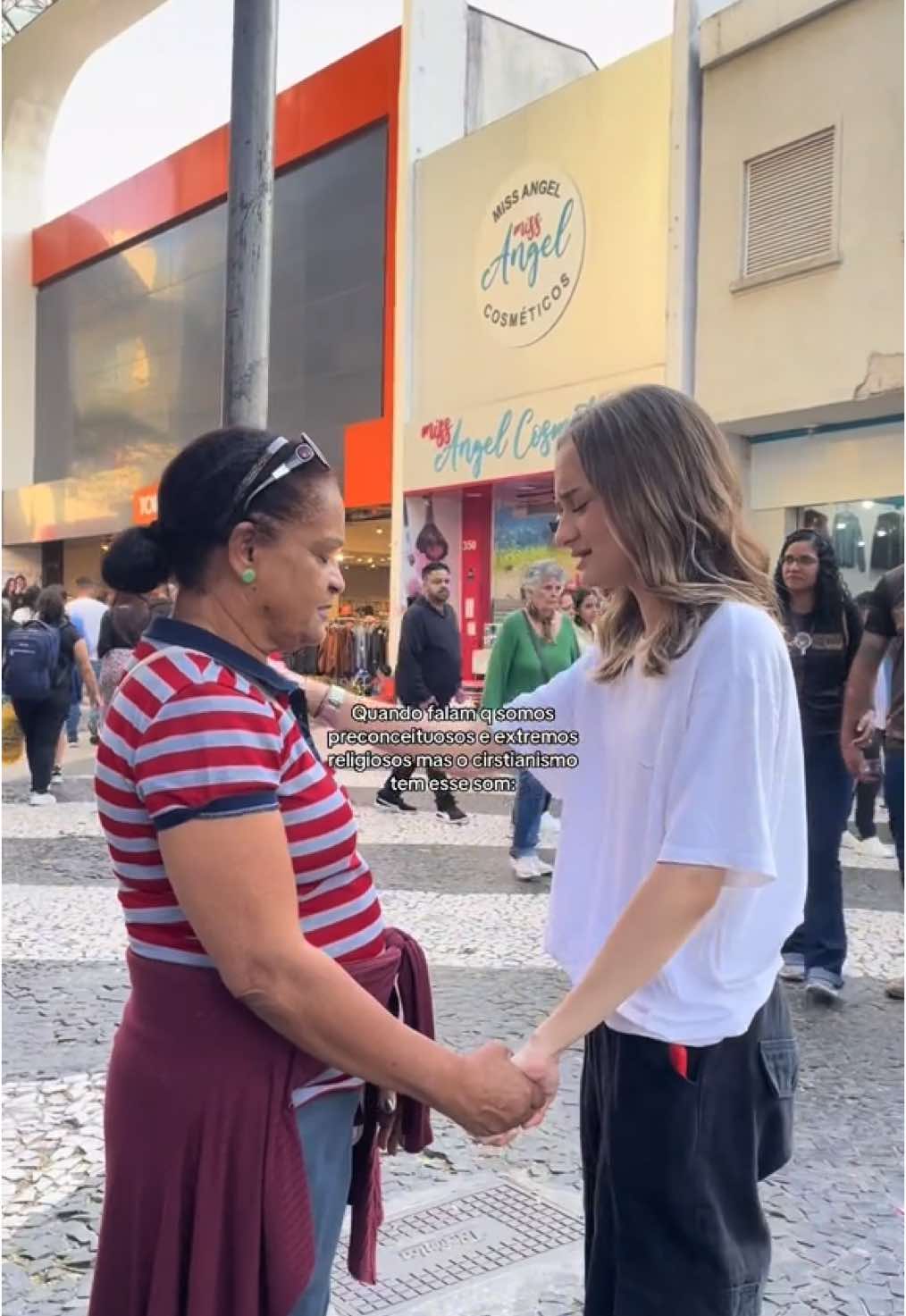 Nós amamos pq Ele nos amou! Pfvr não generalizem os cristãos… pessoas ruins existem em todas as religiões #fy #cristao #cristaosnotiktok 