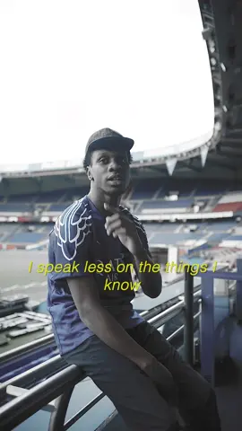 « Deja vu » toujours dispo 🇬🇧 x 🇫🇷on l’a fait !❤️💙 #93 #psg #ldc 