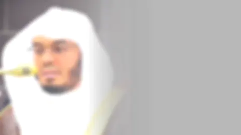 ولا تصعر خدك للناس ولا تمش في الارض مرحا  #ياسر_الدوسري  #quran #قران 
