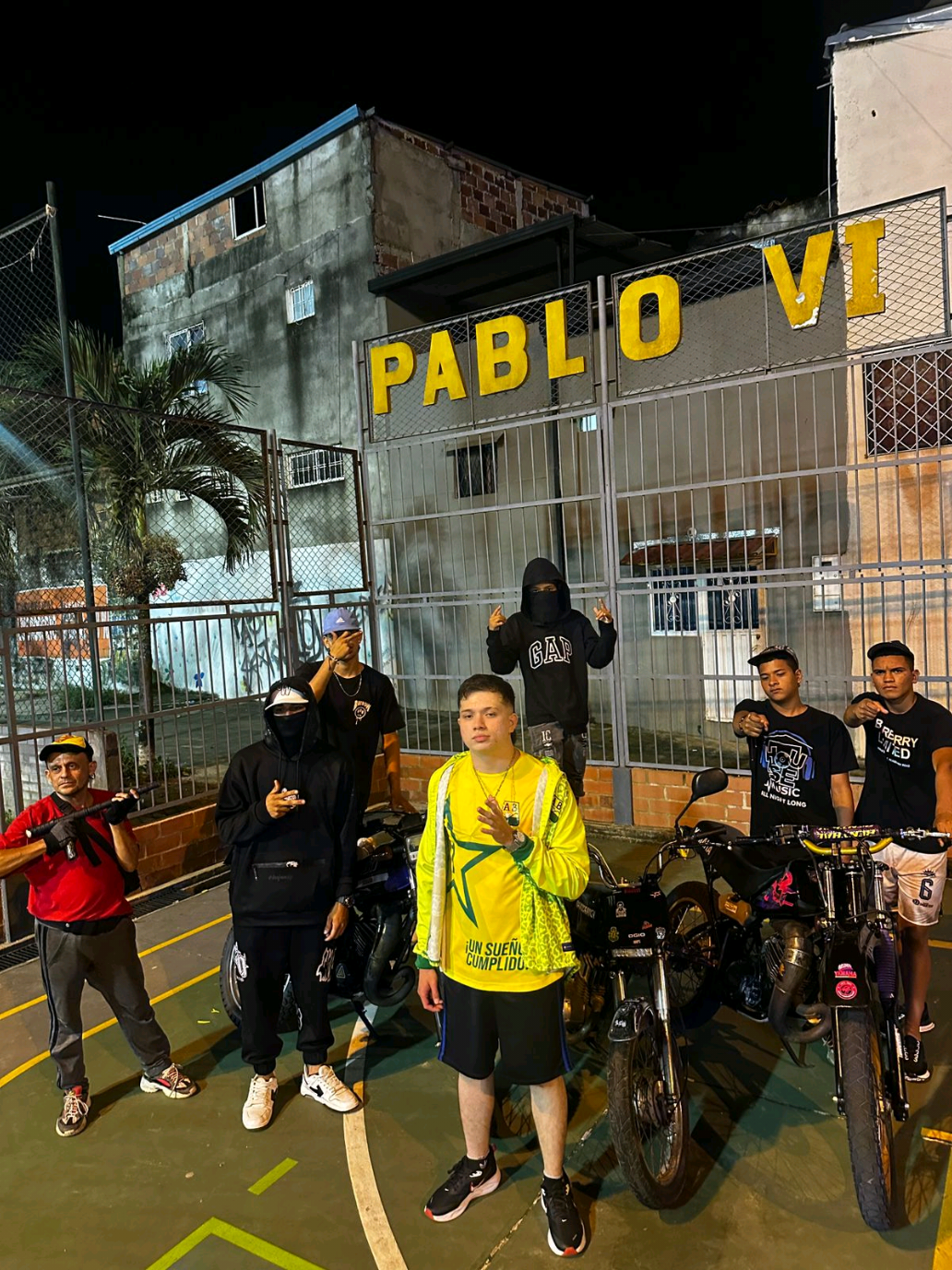 LA VERDADERA PELICULA ESTA EN PABLO SEXTO🔥🔥 Con el maestro @El_Manikomio😎😎  A representar Bucaramanga como: @BIG_JH0N @Baez @jeanpi_laJ @dimeloking @La Esencia TV  #freestyle #fyp #paratiiii #viralll #malianteo #reggaeton #trap #detroit #bucaramanga #colombia #medellin #jhonelgodfather 