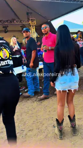 Mais um Hit Remix 💥💥 @Guilherme Silva - Fim de Baile Remix, na coreografia Comitiva Os Bão de Pararudo 🕺🏽💃🏽 . . . . . . #foryou #foryoupage #fy #viral #trend #trending #forroremix #djalexpereira #comitivas #piseiroremix #comitivasgo #comitivasdf 