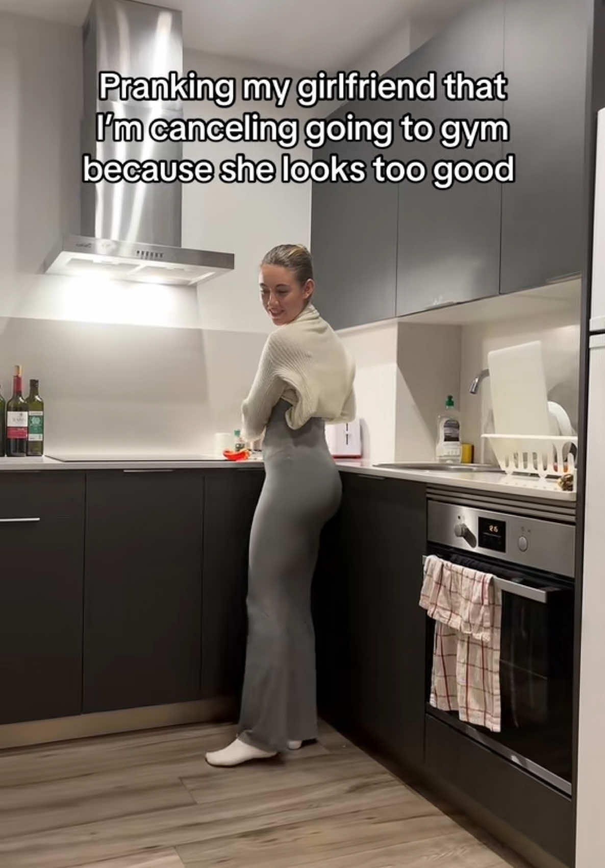 how could I ever leave her looking like that #couplecomedy #couplegoals #girlfriendprank #coupleprank #phoneprank 