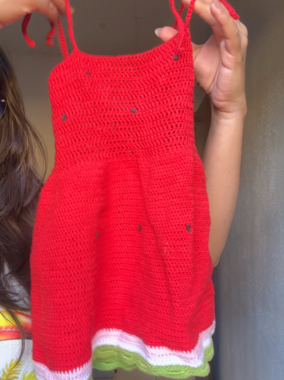 vestido em croche ❤️🍉 #bebe #baby #crocheting #crochetersoftiktok #crochettiktok #vestido 