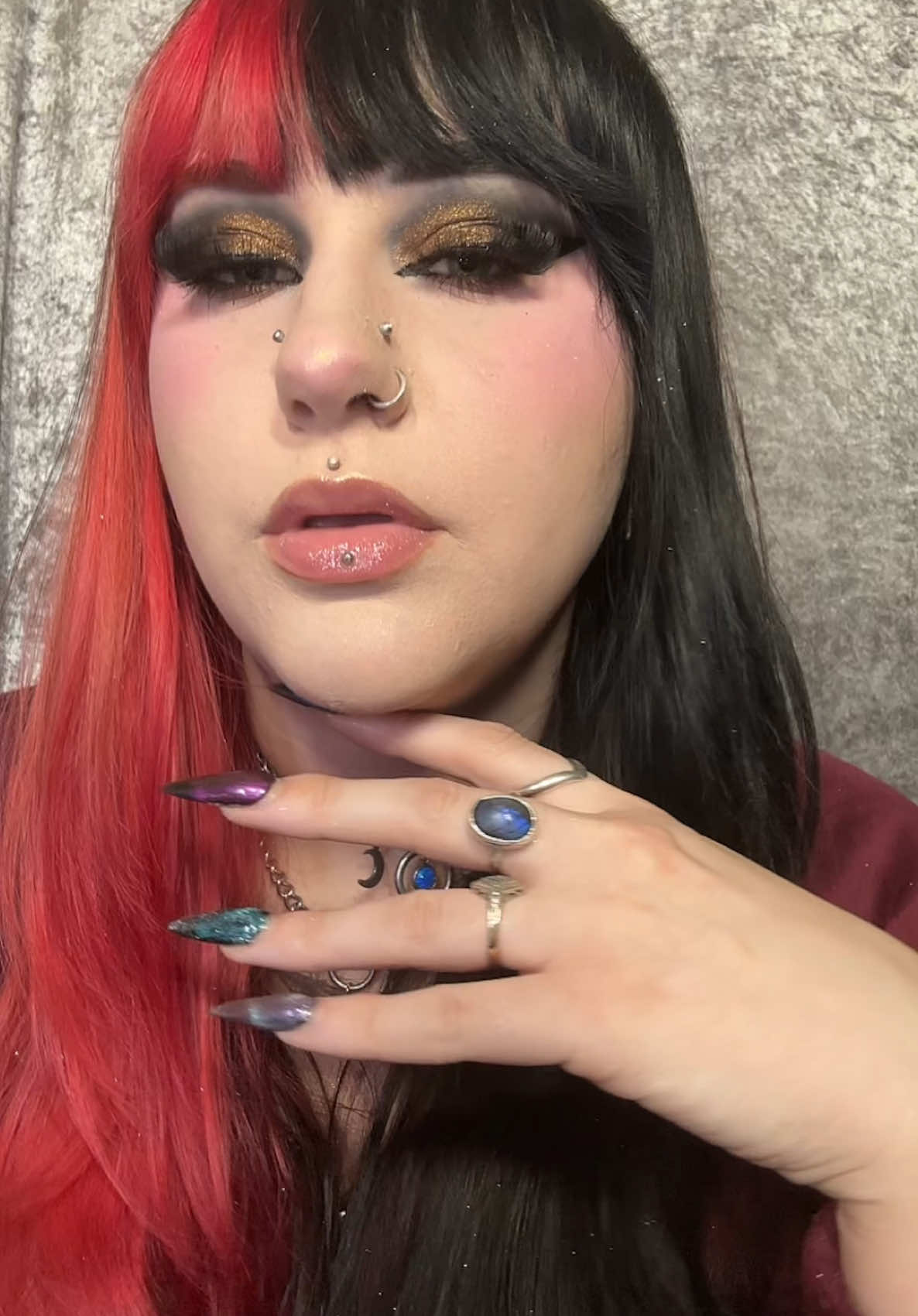 Black & bronze 🖤🧡 Products used -  @madebymitchell build foundation, brighten concealer, baked setting powder - pixie dust, smoothie stain - cold heart, curve case lighter, soak and sculpt - light, blursh pressed - milkshake, Cupid case - muted nudes, lip trick - buckle up @Fyne Cosmetics forever feline - golden bronze , all round reflections palette  @Blend Bunny Cosmetics LLC x @Ellis_Atlantis Ellis Vol one palette  @Jolie Beauty prime time & line pomade - Red hot and black  @nyxcosmetics_uk epic ink liner  @Lashed Up Brat Salem lashes -* use code vabella15 for money off*  @Pink Freak eye brush set *use code vabella15 for money off*  @PROJECT PLUMP XL plump job gloss *gifted*  #gothic #goth #gothgirl #gothtok #madebymitchell #makeup #blendbunnycosmetics #makeuptok #makeuplooks #makeuplook #gothmakeup #gothicmakeup #projectplump #fynecosmetics #jolie #joliebeauty #mbm #nyxcosmetics 