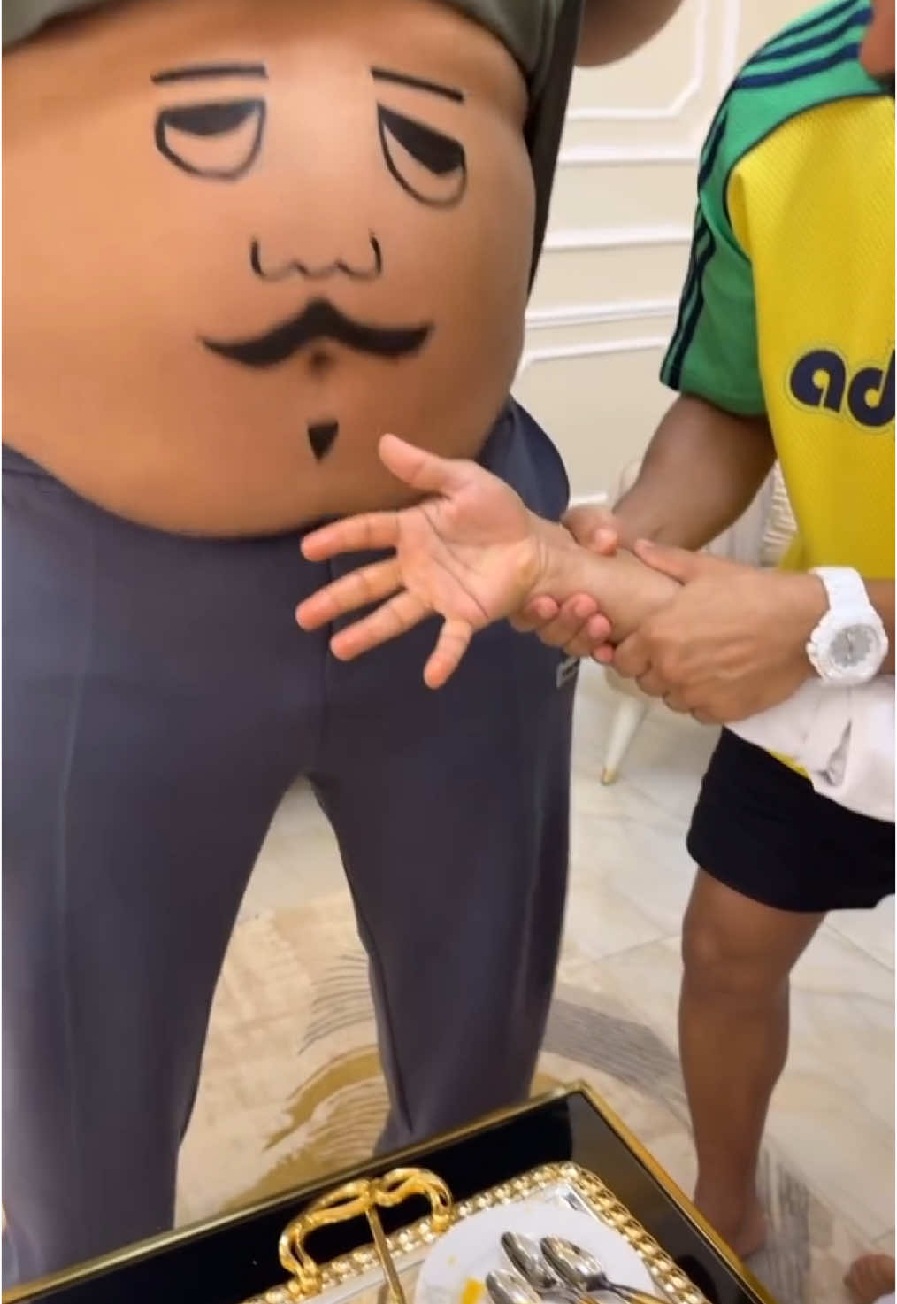 #dubai #funnytiktok #comdey #comdeyvideo #funnymoments #virl #funnymemes 