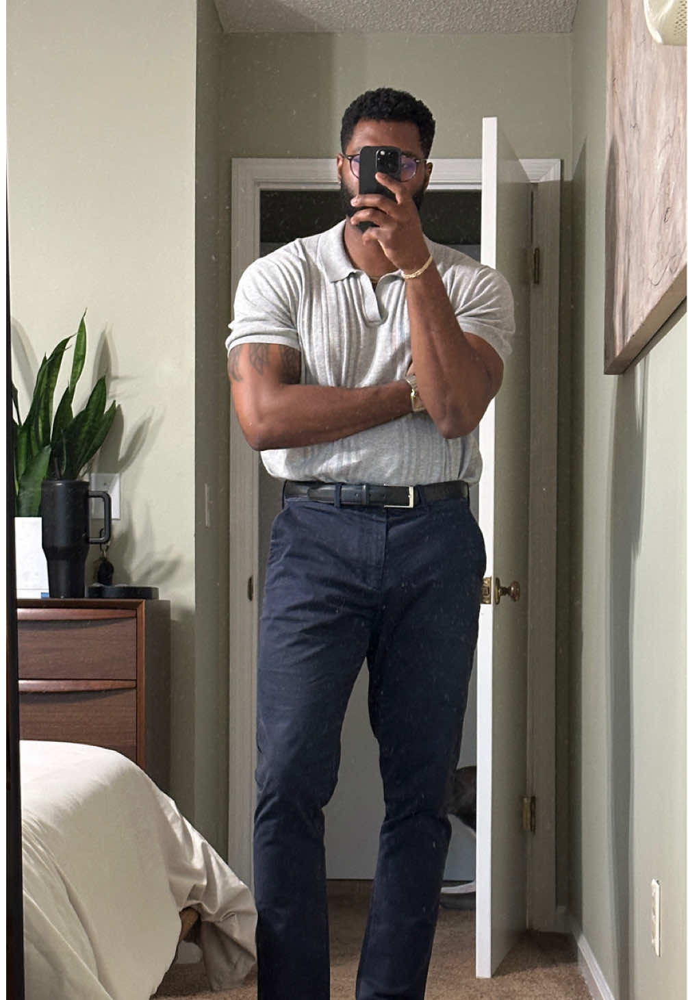Monochrome Mondays should be a thing, right? An after work #OOTD for you folks. I hope y’all are ready to attack the month and got the week off to a great start. Be blessed!  #FitCheck #MensFashion #SmartCasual  @J.Crew @abercrombie @Beckett Simonon @gap @Arneclo 