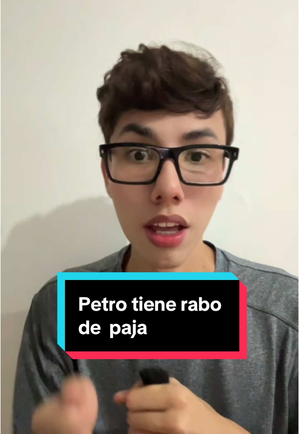 Mientras Petro señala a Uribe con un juicio dudoso, la justicia guatemalteca persigue a Camargo y Velásquez por corrupción. ¡Rabo de paja el del gobierno Petro!  #uribe #politica #noticias #videoviral #parati #medellin #bogota #noticiastiktok 