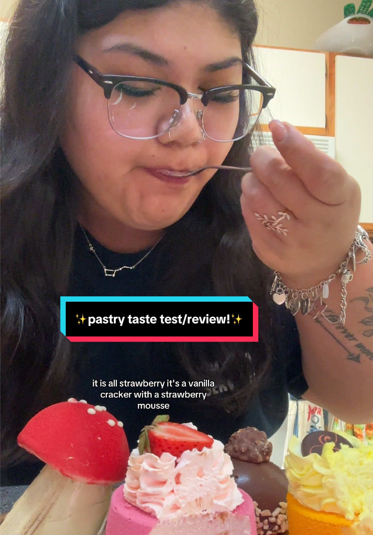 #tastetest #pastry #sanantoniofoodie #sanantonio #foodreview #FoodTok #baklava #bakery 