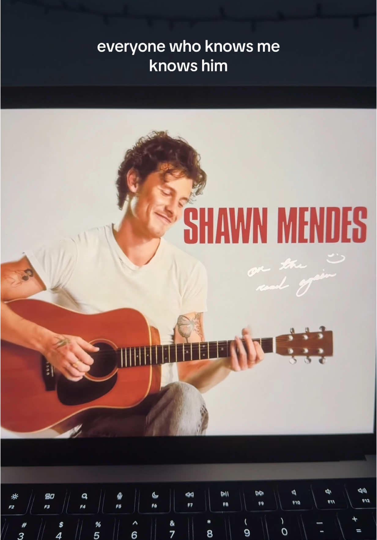 me & shawn have been like this 🤞🏼 for 11 years now #shawnmendes #shawnmendesvideos #shawnmendesthetour #ontheroadagain #fyp @Shawn Mendes @ShawnAccess 