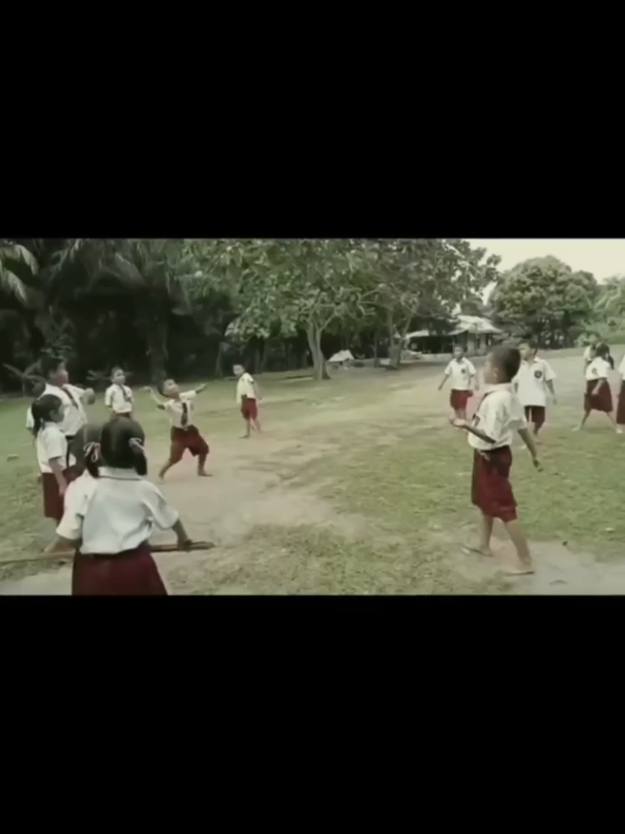 Nostalgia permainan jaman dulu bersama teman terbaik #nostalgia90an #nostalgia #permainanjadul #rindumasakecil #masakecil #masakecil90an 