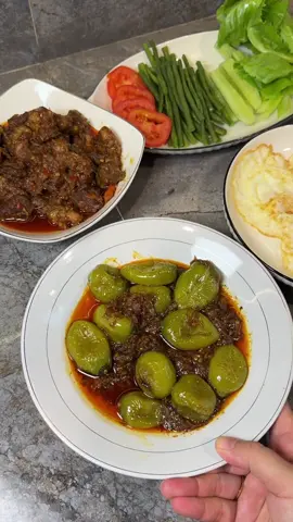 Cabe gendot pedesnya di perutt sih, enakk tapi panas di akhirr😂 @MERCON MERAH PUTIH 🌶️💥  #masakansimple #masakdirumah 