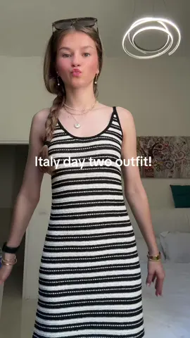RIP my blow dryer. It broke this morning… #fyp #viral #goviral #foryoupage #italy #italytravel #italytraveltok #italy🇮🇹 
