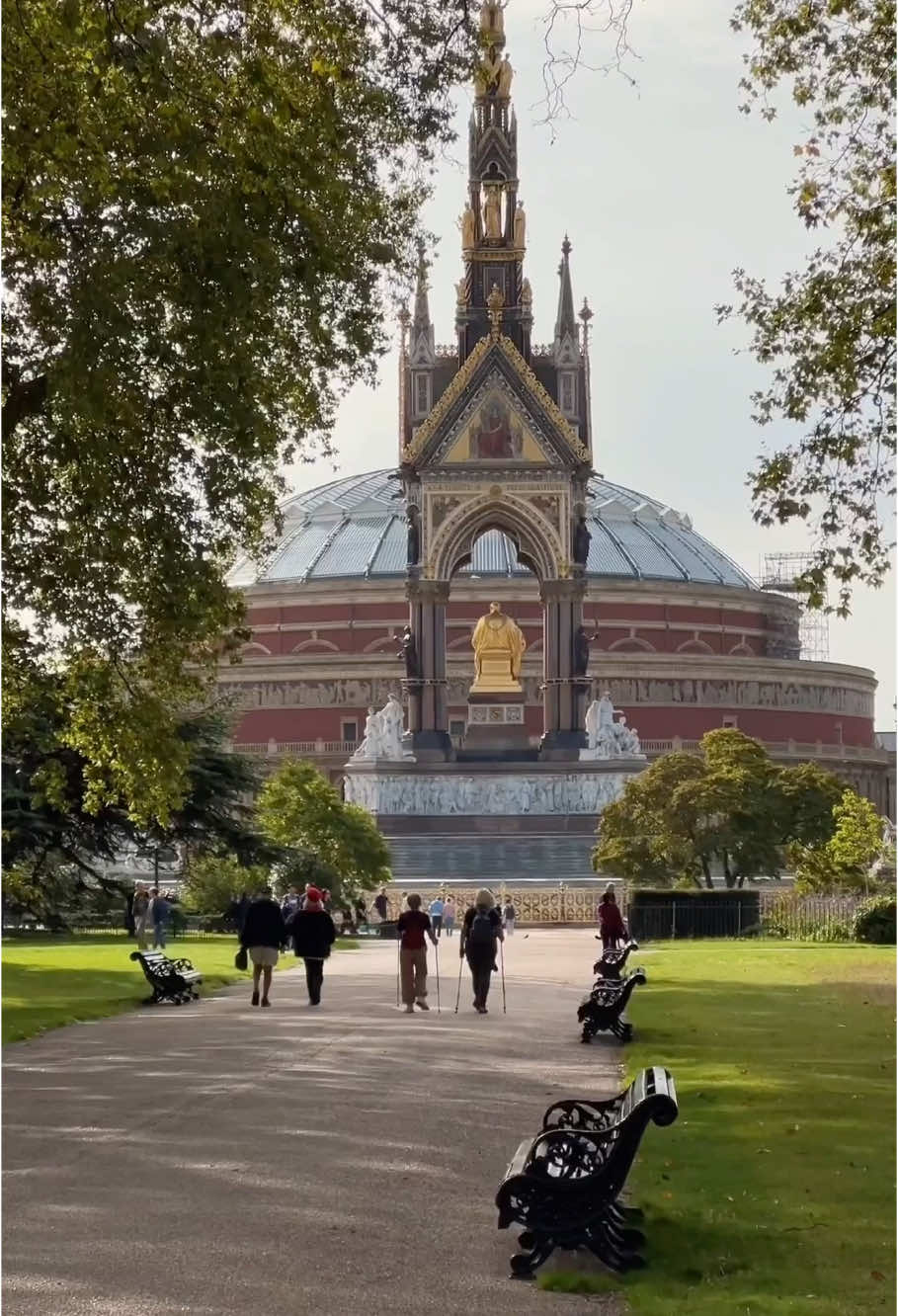 #creatorsearchinsights #london #londontravel #londonlife #londontiktok #londoncity #uk #uktravel #uktiktok #travel #traveltiktok #travellife #100k #grow #viraltiktokvideo #tiktokviral #foryoupage❤️❤️ 