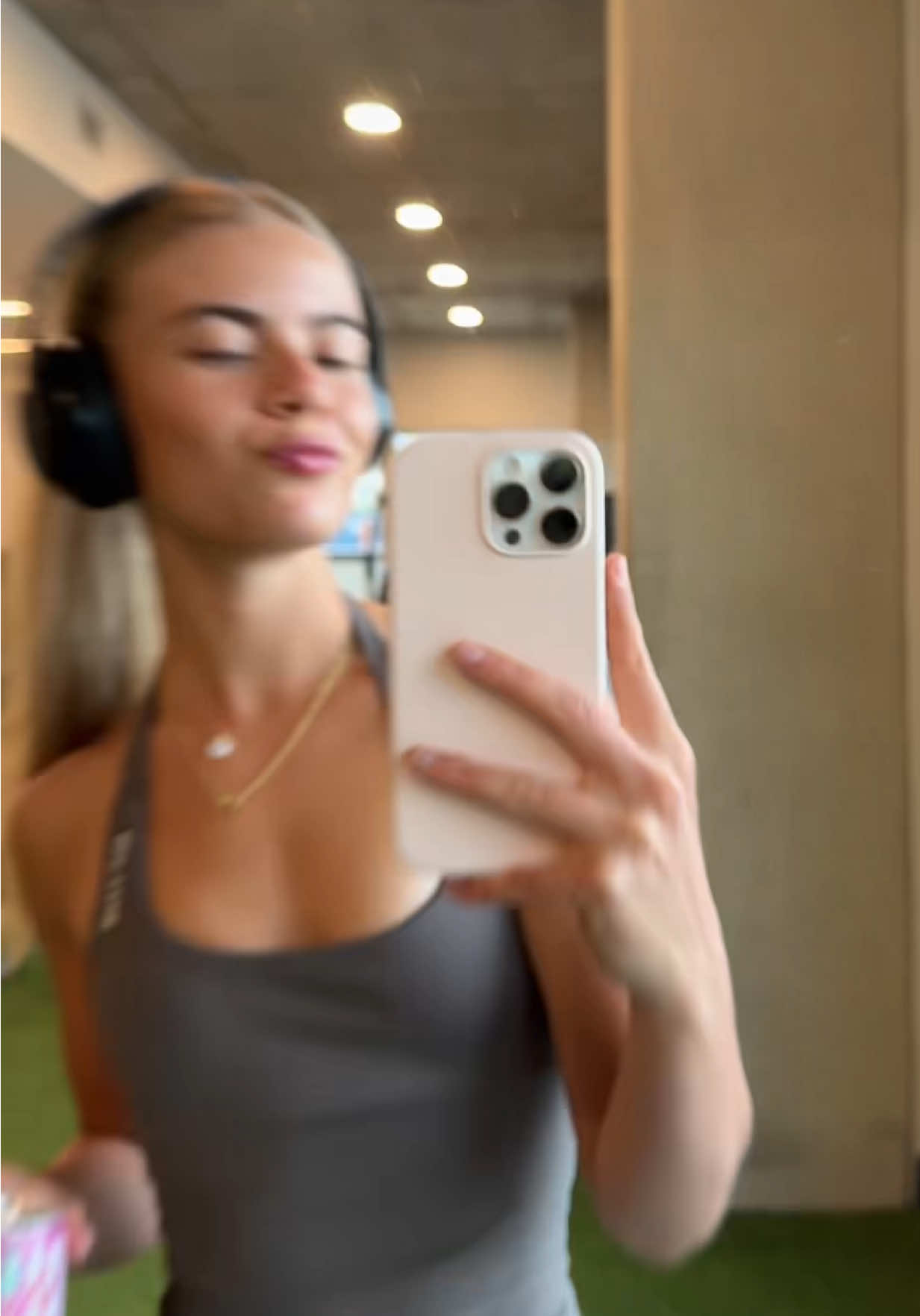 pass the reposado (alani) 🤲 the cotton candy tastes like dreams & world peace🫂 #GymTok #gym #alani #cottoncandyalani #gymgirl #gymhumor 