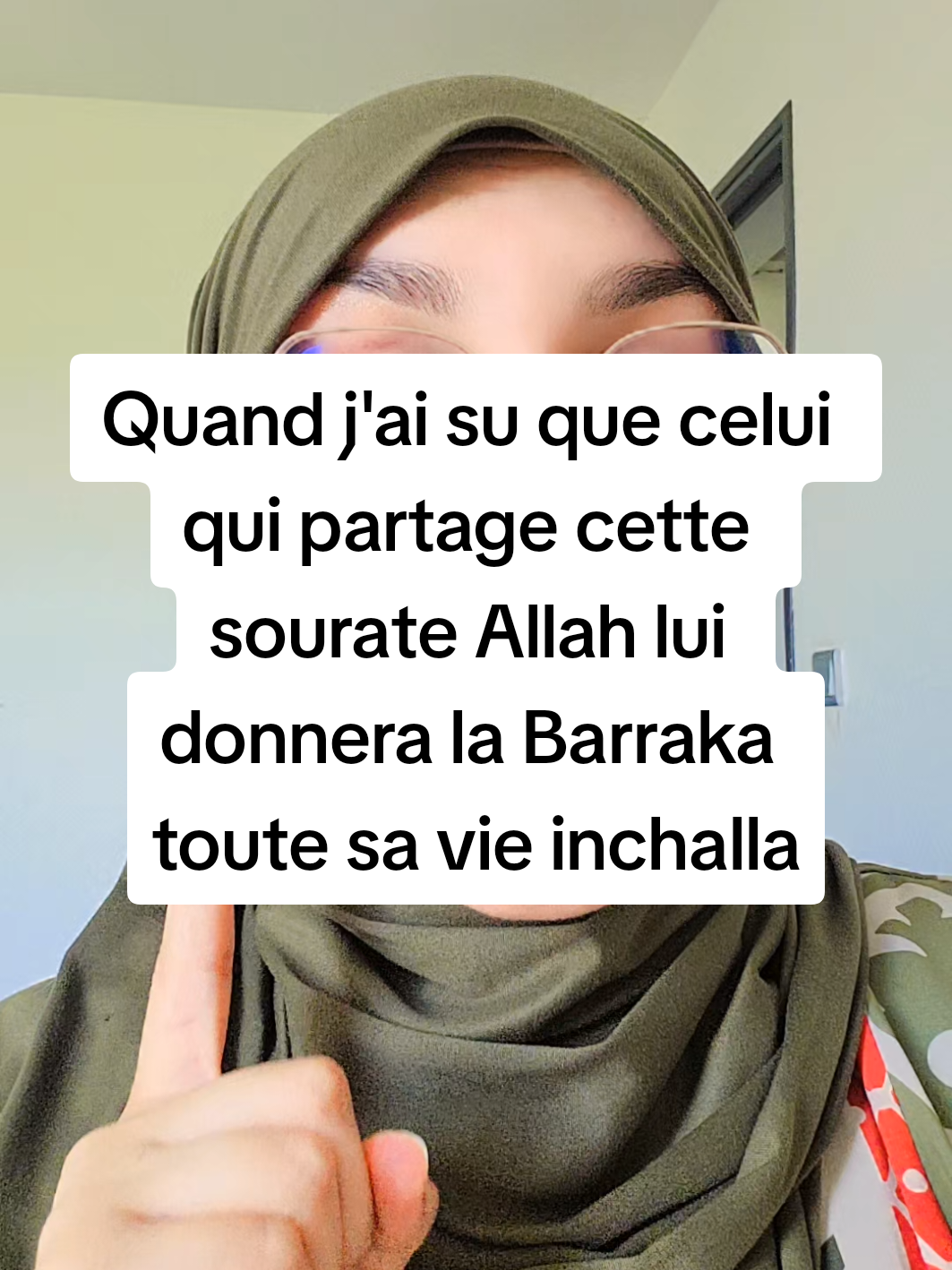 Quand j'ai su que celui qui partage cette sourate Allah lui donnera la Barraka toute sa vie inchallah. #quraninfrance #islamfrance #convertistoislam #foi #paixducoran #musulmansenfrance #rappels_islam #spiritualitéfrançaise #versetdujour #coranfr
