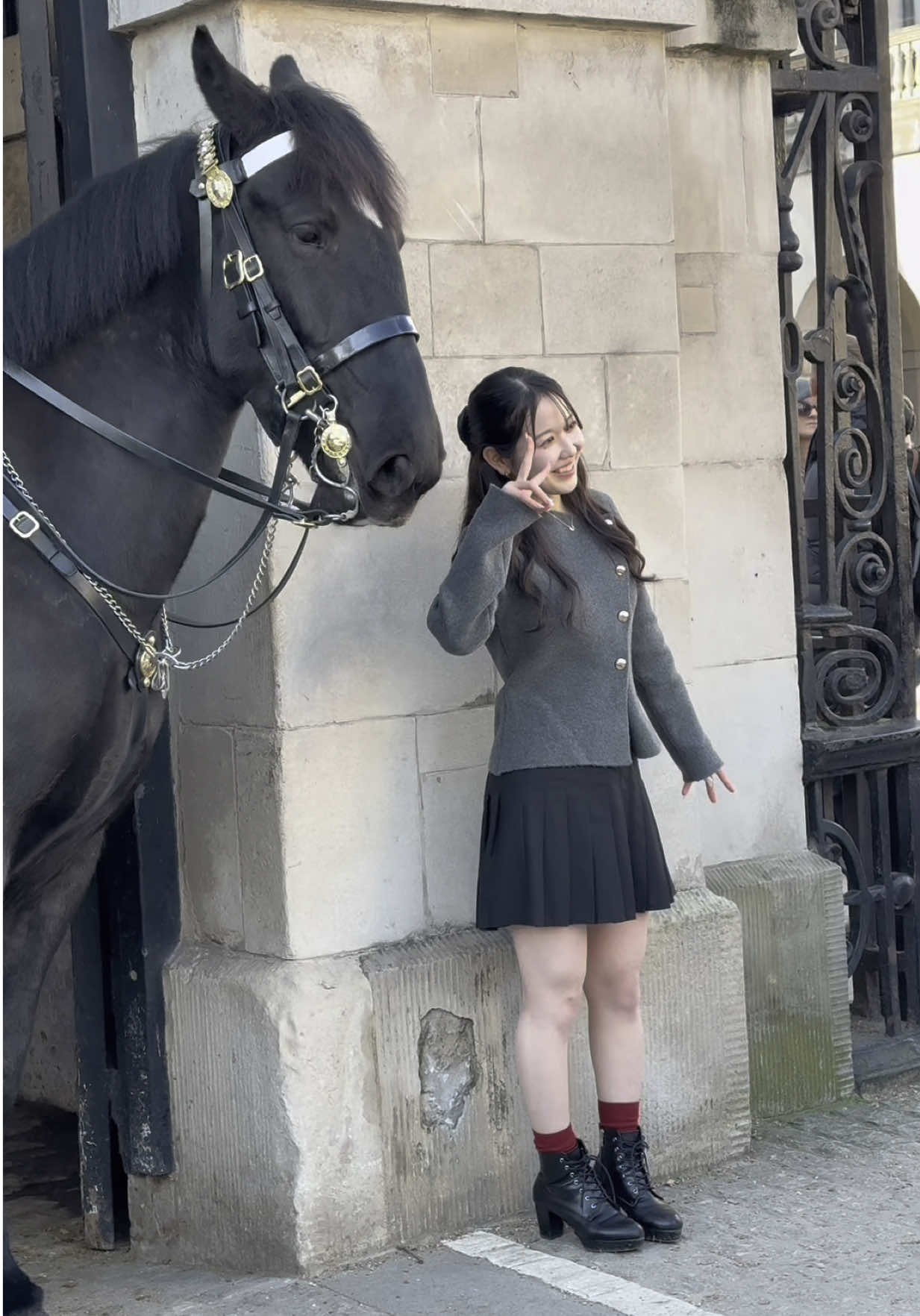 Striking a pose next to the King’s Guard #tiktok #fyp 