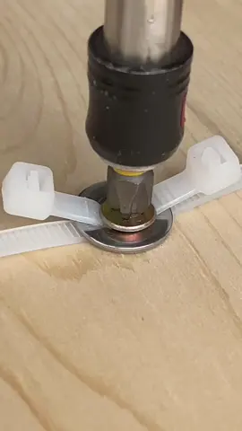 Awesome trick with zip ties.