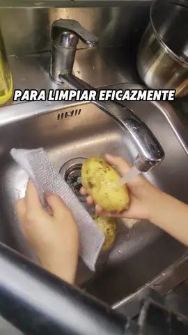 Naao compres este trapo o te volverás adicto a él😂😂 #cleaning#kitchen#fregar#tiktokshop#fyp#fyppp#viralvideos#trapo 