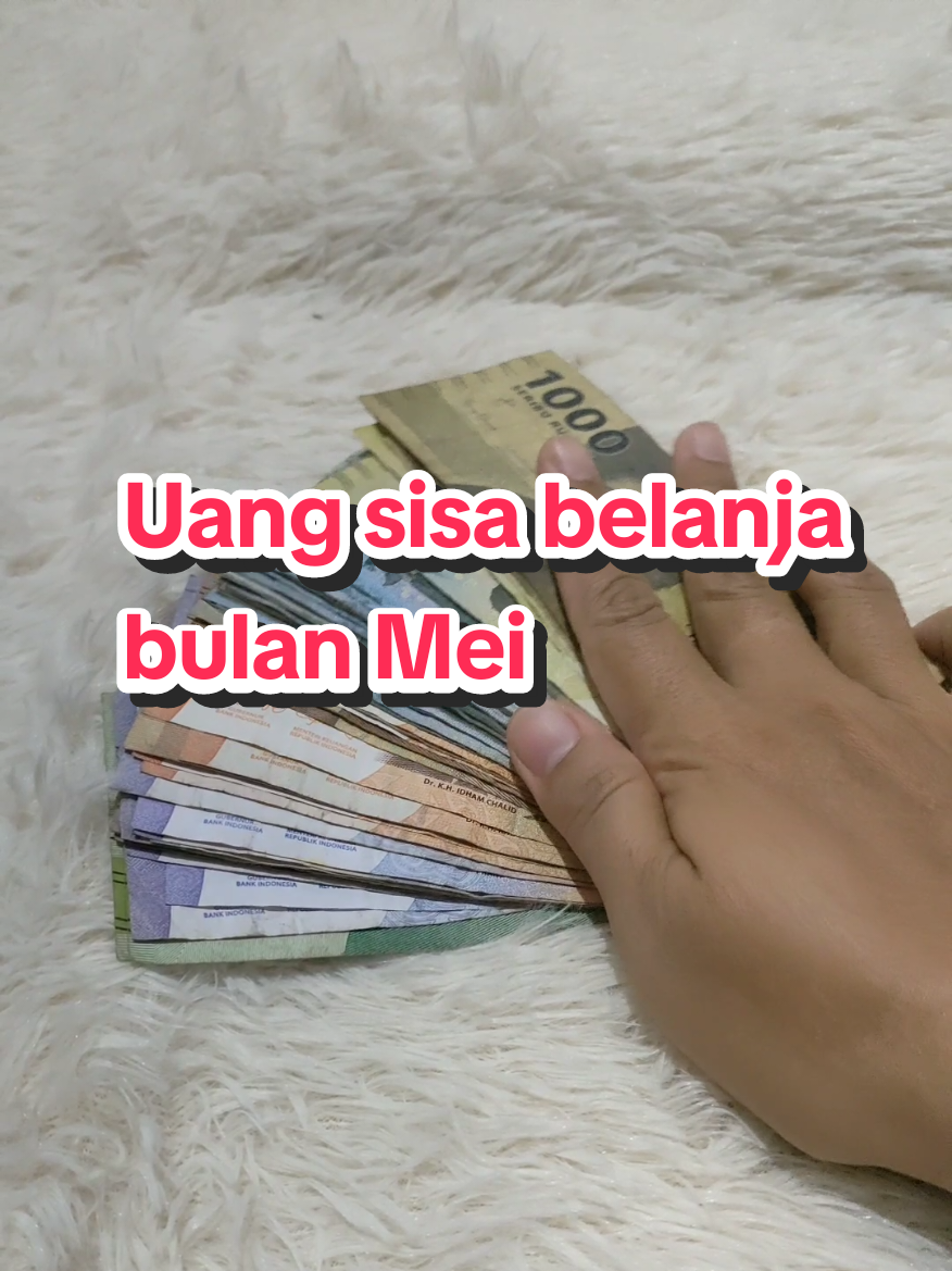 Uang sisa belanja di pakai untuk apa ?  biasanya uang sisa belanja kita masukan ke media menabung yang sedang aku jalankan , baik itu metode kalender, nomor urut atau yang lain nya untuk digunakan sebagai dana darurat 😊 #mengaturkeuangan #savingmoney #sisauangbelanja #uangtabungan #danadarurat #tabungankalender #metodekalender 