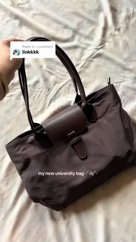 Replying to @ً still crushing over my new university bag 🧸ིྀ the color, style, & quality 100000/10 !!!   #totebag #totebagaesthetic #shoulderbag #college #collegeessentials #musthave #tiktokshop #bags #foryou 