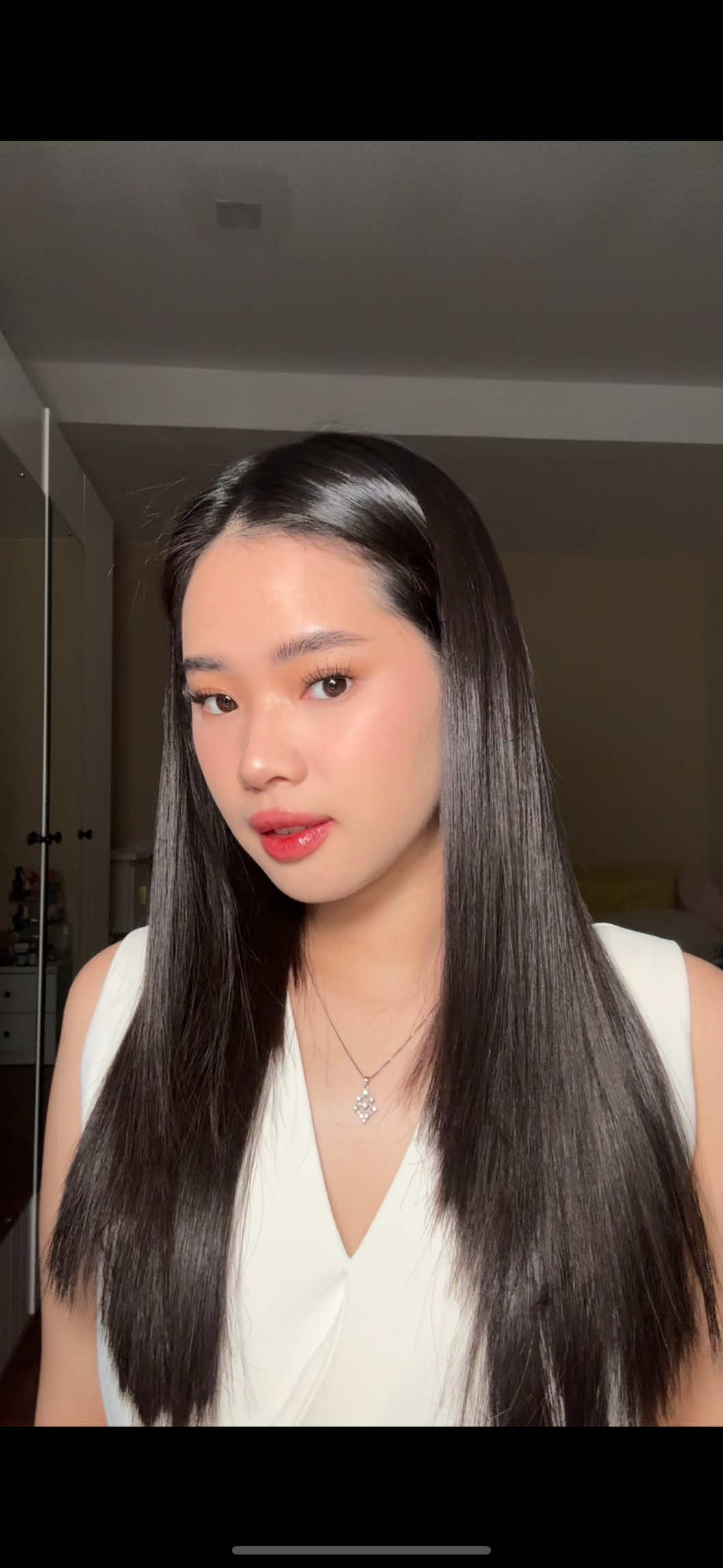 Tried the Dyson Airstrait and YESSS game officially changed. Sleek hair, zero heat damage. Se-canggih itu! 😳  #DysonID #DysonBeauty #DysonAirstrait @Dyson @Dyson Indonesia 