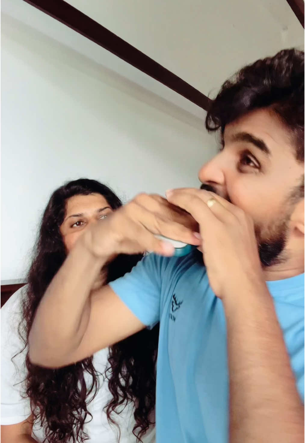 @Chalat Malli 😂♥️ #sinhalafunny#galle#husbandandwife#funny#laughing#funnycouple#Love#trending 