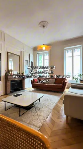 Il a été entièrement repensé par un architecte, vous aimez ? 😍 #novea #noveaimmobilier #immobilier #immolyon #lyon #appartement #avendre #parquet #cheminee #appartementhaussmannien #lyon6 #parcdelatetedor #appartementtour #pourtoi #foryoupage❤️❤️ #fyp 