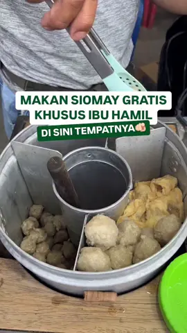 Salah satu penjual Siomay di Palu. Namanya Siomay Mas Alif Awal punya kabar spesial nih! Buat semua ibu hamil tercinta, BISA MAKAN SIOMAY GRATIS! Syaratnya khusus makan di tempat 😍 Buka dari jam 3 sore sampai habis Jadi tunggu apalagi ayo OTW kan sekarang 📍Jln. Dewi Sartika (samping Alfamidi Destik 2)