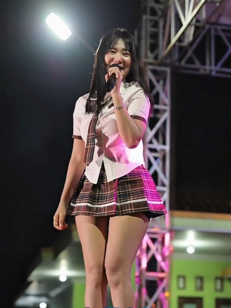 Ayu Yoness💞💞 #ojingjepara #orkesdemak #orkespati #orkesjepara #brutal #biduan #dangdutan #tobrut #fypシ #beranda #ayuyones 
