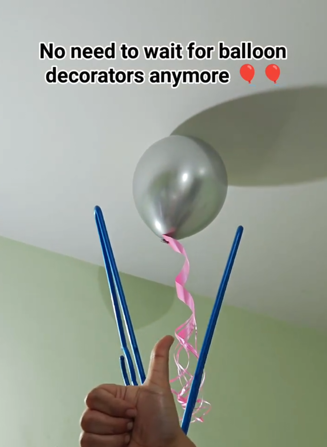 No need to wait for balloon decorators anymore 🎈🎈 #celebration #easy  #tips #easyhack #ideas #ballonsdecorations  #creative #balloons  #newhack