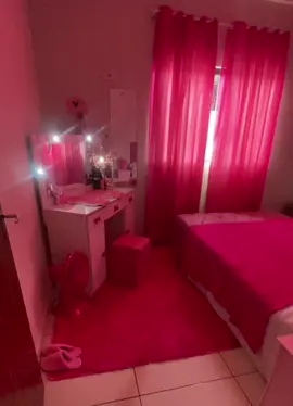 Meu quarto dê Barbie 😍🎀 #casarosa #rosa #barbie #barbiegirl #penteadeiracamarim #penteadeira #sonho #decoracao #quartoprincesa #quartodemenina #promesa #quartorosa 