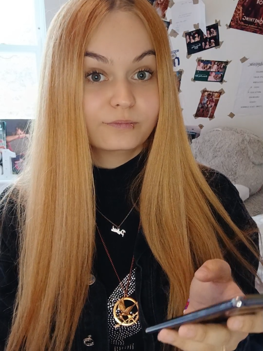 Here it is! 40k special is finally out! 😁 Once again thank you so much for 40k followers, it's actually mind blowing to me that our community has grown this much and that it's still growing 💛 and now, enjoy the Q&A #qna #40kspecial #thankyou 