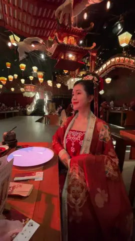 Tham gia lễ hội tại Trung Hoa