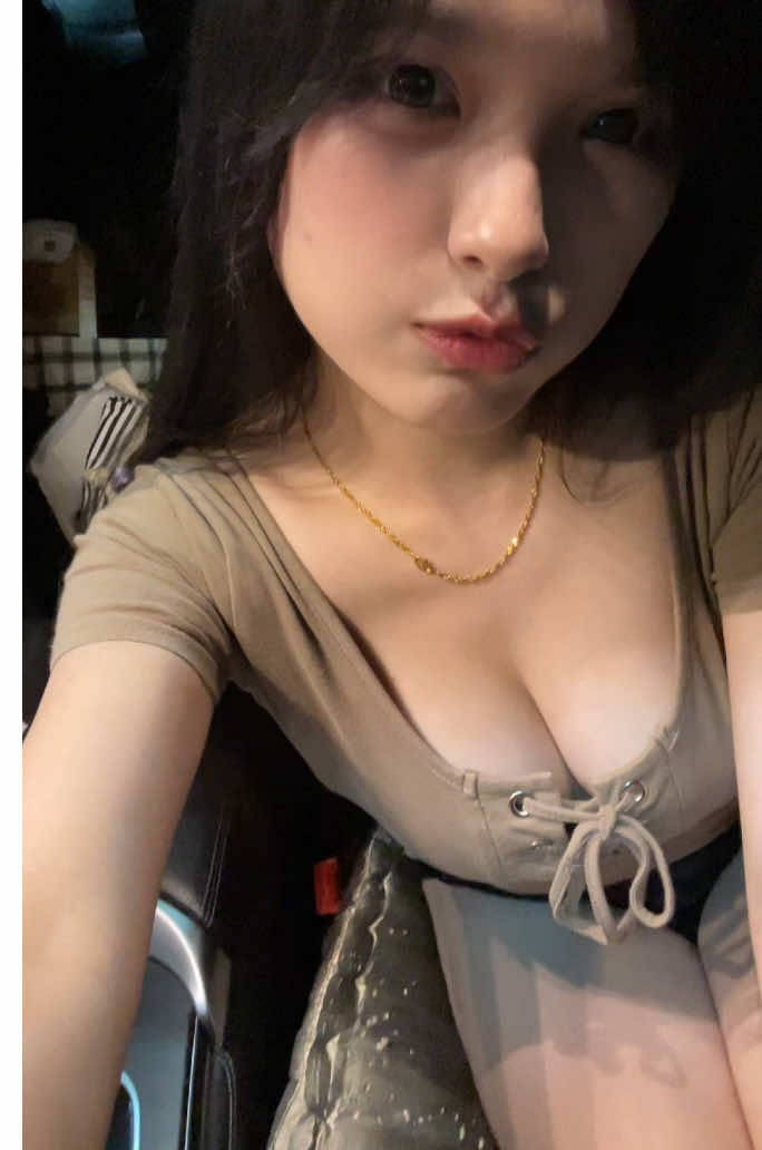 手機差點掉了😆