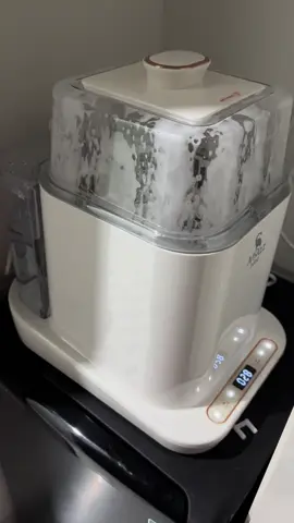 Biết thế mua em nó sớm là đỡ mất tiền mua máy tt fatz rồi 🥲 lại còn mua được giá trả góp trên sàn 🍊 nữa chớ. Sạch cong khô ráo. Đúng chân ái, máy chạy bằng cơm mang tên “chồng” đã được nghỉ hưu non 🤣#mayruabinhsuamoazbebe #moazbebeb064 