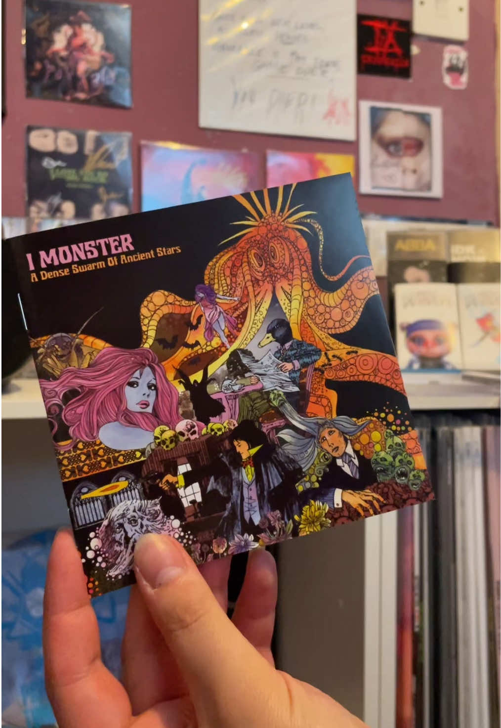 It’s here!! I did already have this on cd but I think it was a bootleg, so I decided to get an official copy! I absolutely love this album! One day I hope to get a copy of this album on vinyl!😭🤞🏻 #imonster #imonstercd #imonsteradenseswarmofancientstars #adenseswarmofancientstars #collector #musiccollector #cd #cdunboxing #cdcollector #physicalmedia #physicalmusic #zxycba #fyp #fypシ゚ 