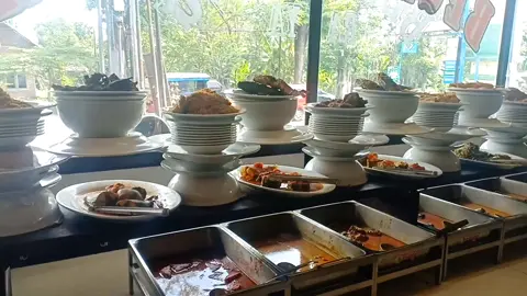 #cinematic #kulinerjombangpunya masakan khas Padang rumah makan begadang raya tambak beras Jombang 