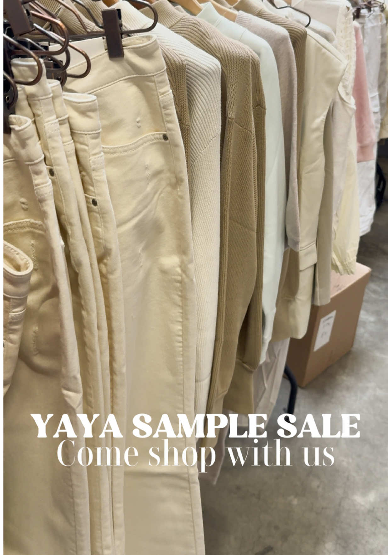 Heeft er iemand nog leuke tips voor goede sample sales? Let me know! 🤍 #yaya #samplesale #samplesalehaul #fashiondeals #comeshopwithme #budgetfinds #budgetshopping #capsulewardrobe #minimalstyleoutfit #budgetshopping @yaya.thebrand 