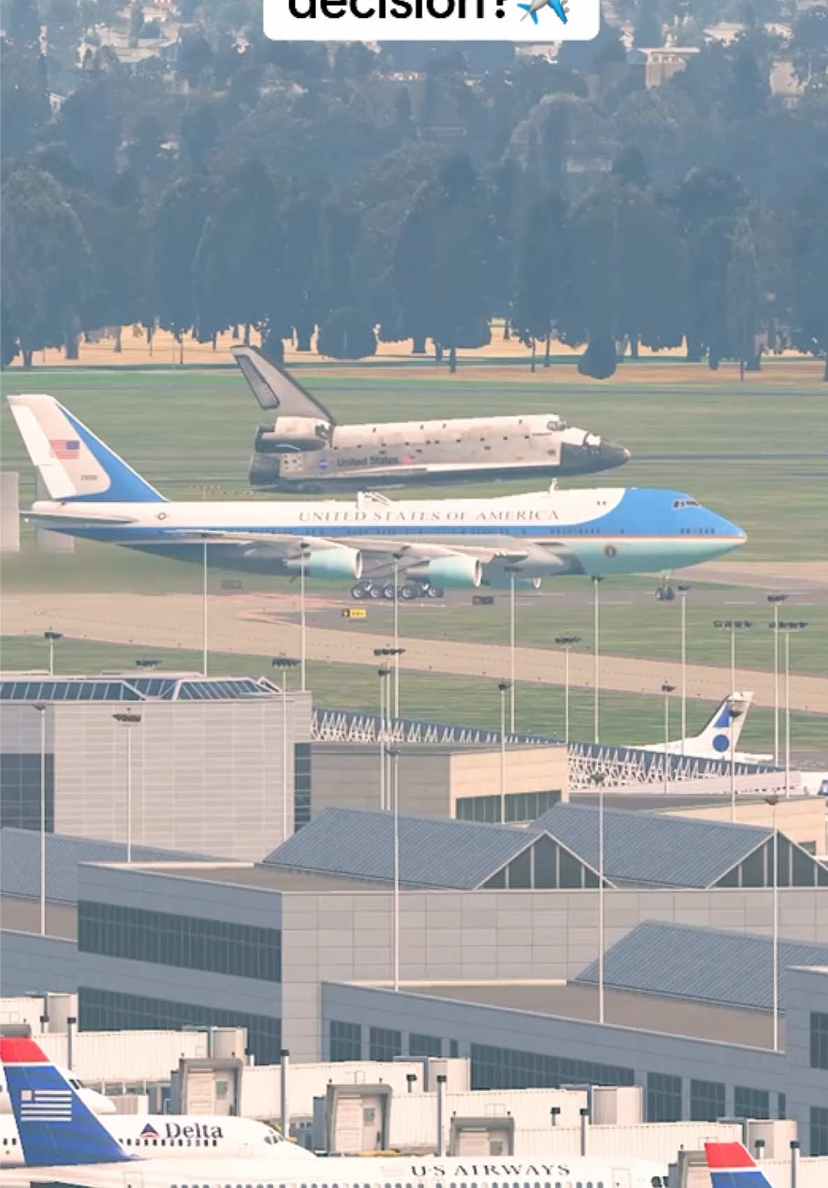 Did the pilot make the correct decision? ✈️ #bestairplanegame #gamesforairplane #BestAirplaneSimulator #xplane12 #airforceone #spaceshuttle #msfs2020 #flightsimulator #aviation #fyp 