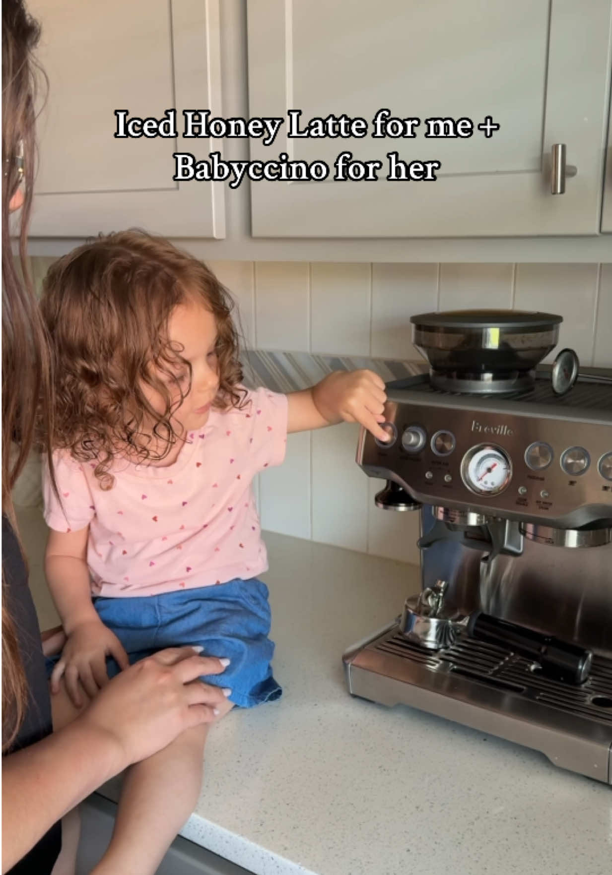 Making my daughter her own “coffee” or else she ends up drinking all of mine 🫠  Iced honey latte for me: espresso, half & half, honey over ice. Babyccino for her: warm milk with a touch of honey. Simple, sweet, and cozy. ☕💛 @Breville USA  #honeylatte #icedhoneylatte #latte #icedlatte #icedcoffee #coffeeathome #homemadelatte #coffeedrink #morningcoffee 