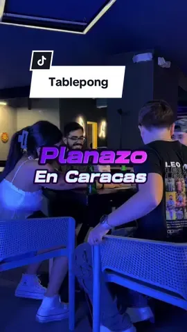 Por solo $6,25 puedes pasar horas jugando pool, ping pong, dardos, cartas y más en @Table Pong . Plan diferente, divertido y sin romper el bolsillo. ¿Ya lo conocías? • #PlanPerfecto #Sportbar #Diversión #TablePong #Juegos #PlanesConAmigos #BarConJuegos #Recomendado #CapCut #fyp #caracas #bcv #dolarparalelo 
