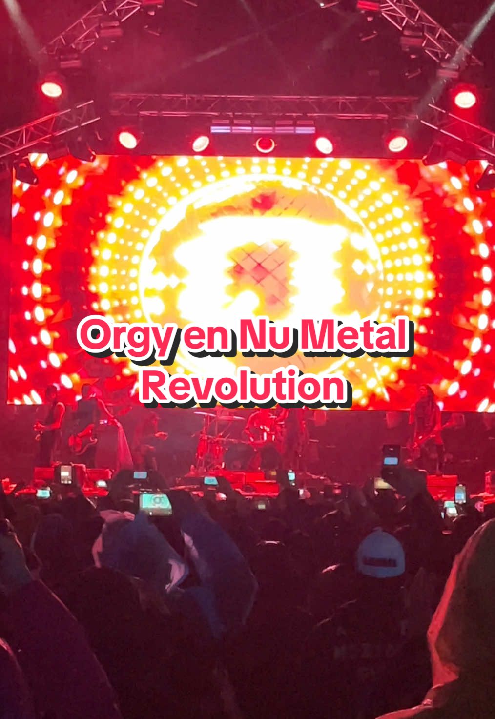 We, que pinche festival tan más chingon la neta, una de las cerezas del pastel fue el showzaso de 0rgy en plena lluvia. 🔥🔥🔥 @NU METAL REVOLUTION @Charly Metal 🤘 @soldoutmx @Rigotti @Mosh Crew: Live @Zepeda Bros Music Group @pyromaniamx 