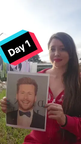 Day 1 of eating a 100% edible photo of Glen Powell until he casts me as an extra in one of his movies/tv shows @Netflix  100% edible ink and paper