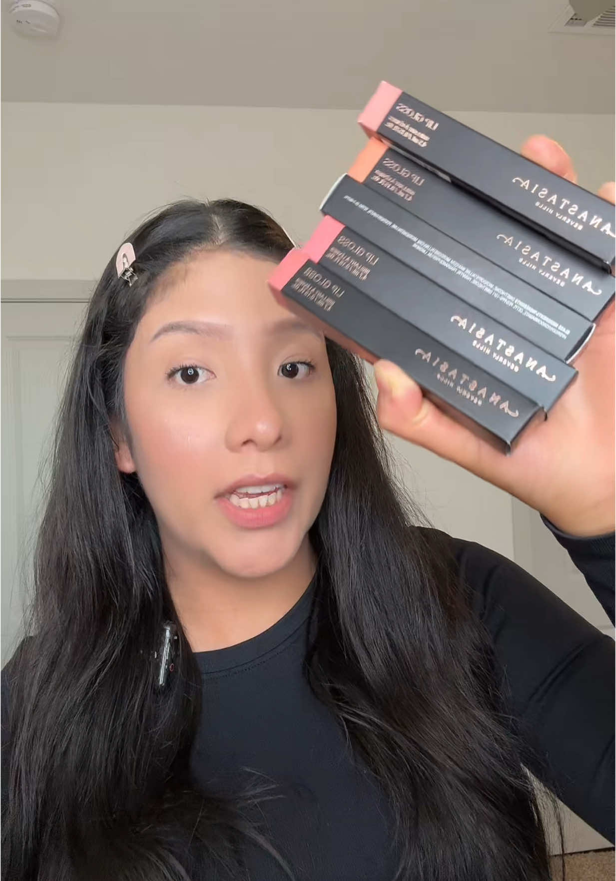 Probando los nuevos lip Gloss de @Anastasia Beverly Hills #parati #new #lipgloss #lipstick #maquillaje #tutorials #anastasiabeverlyhills #set #tiktokshop #sephora #ultabeauty 