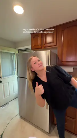a bit chaotic per usual 🫶🏼 #diml #dayinmylife #workvlog #realtor #realtorlife #chicagosuburbs #marketing #palatine #arlingtonheights #illinois #illinoisrealtor 