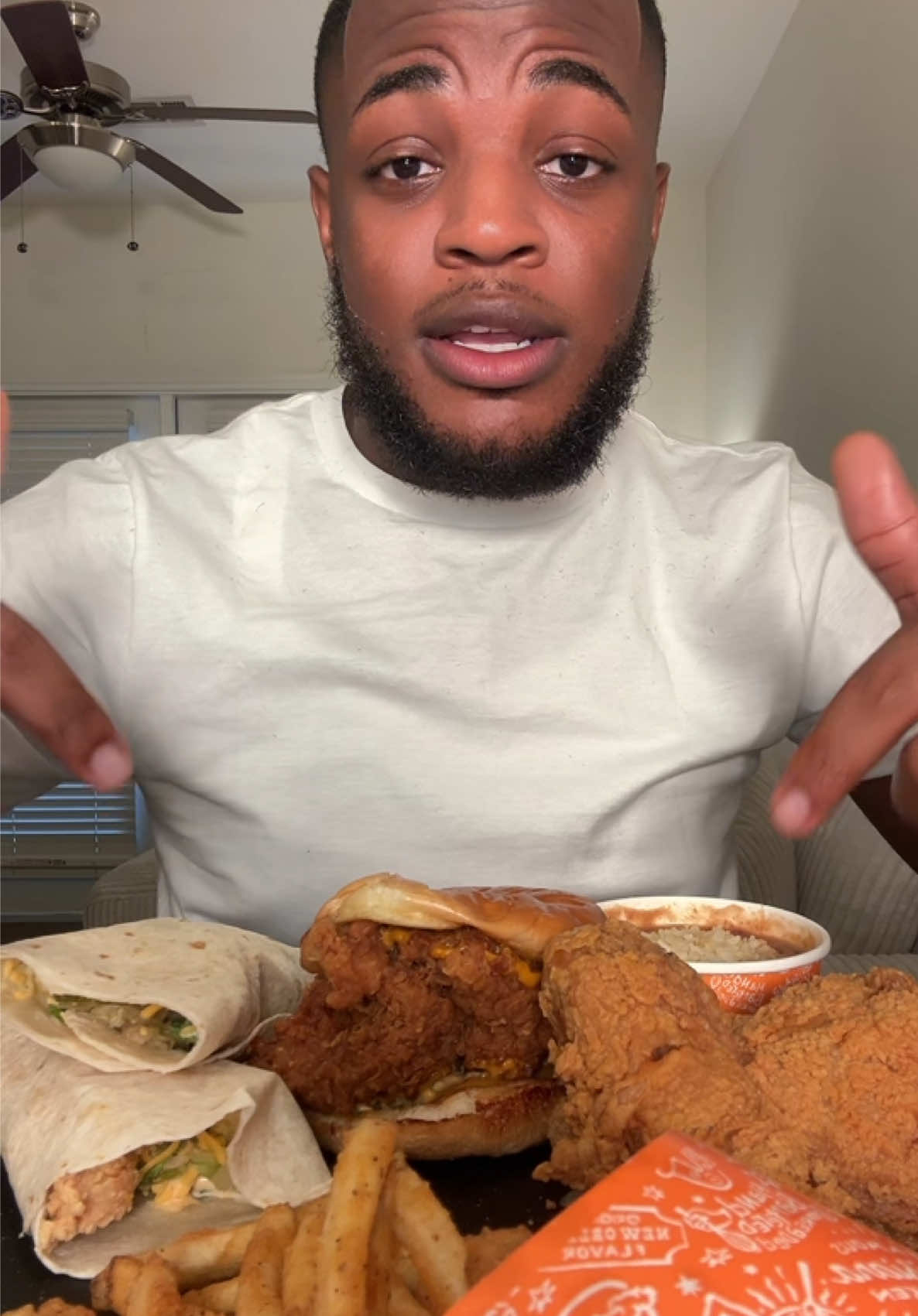 Okay @Popeyes ya’ll popped it 👏🏾🍗 #fye #popeyes #chicken #Foodie #mukbang #foryoupage #fy 